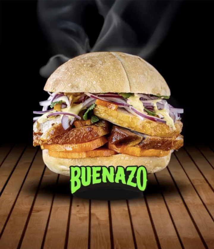 Pan con chicharrón – comida peruana auténtica en Valencia
